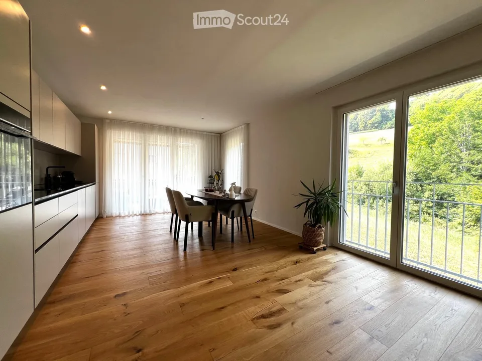 Moderne 4.5-Zimmer-Neubauwohnung mit Balkon und schöner Aussicht in Wölflinswil