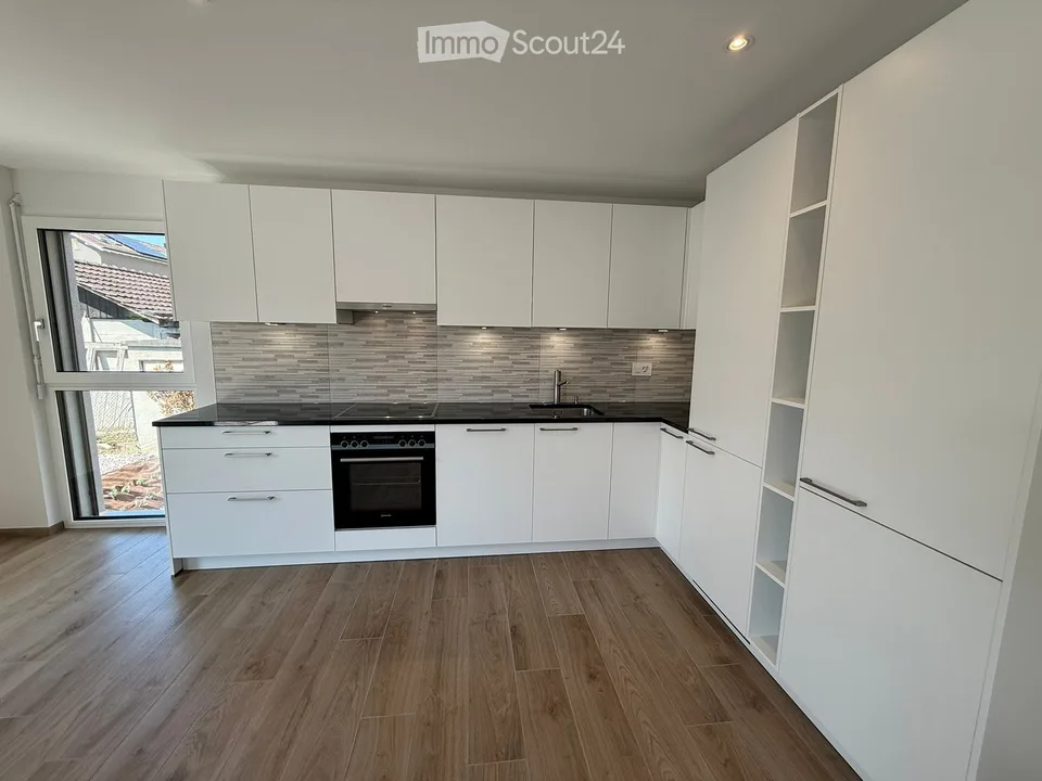 New 2.5-room apartment with balcony - October 1, 2026