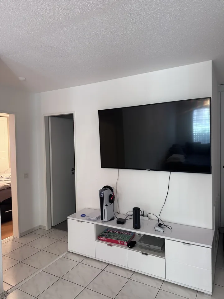 Schönes möbliertes Zimmer mit Balkon in zentralem Altstetten / Beautiful furnished room with balcony in central Altstetten