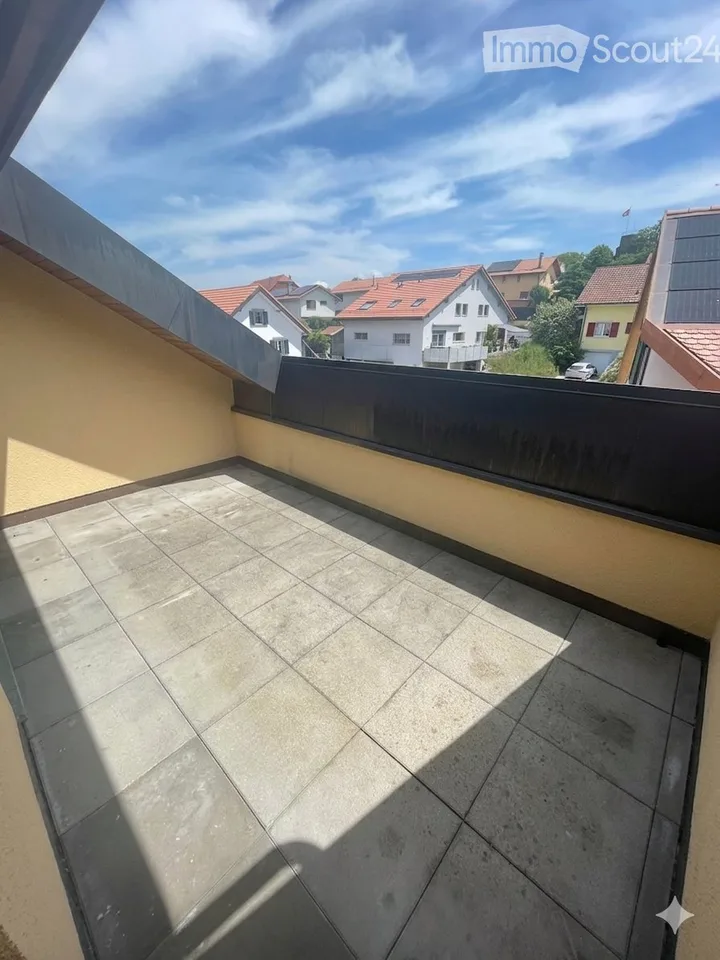 Duplex, Vuarrens, 5.5 rooms, terraces, parking, 2600 cc