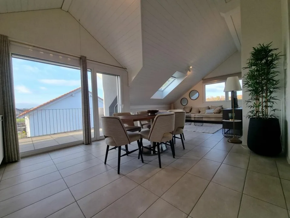 Grandcour - Appartement meublé 3.5 pièces au dernier étage