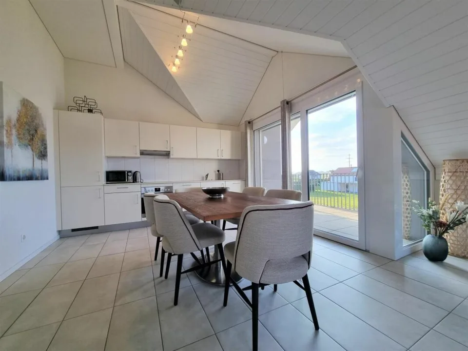 Grandcour - Appartement meublé 3.5 pièces au dernier étage