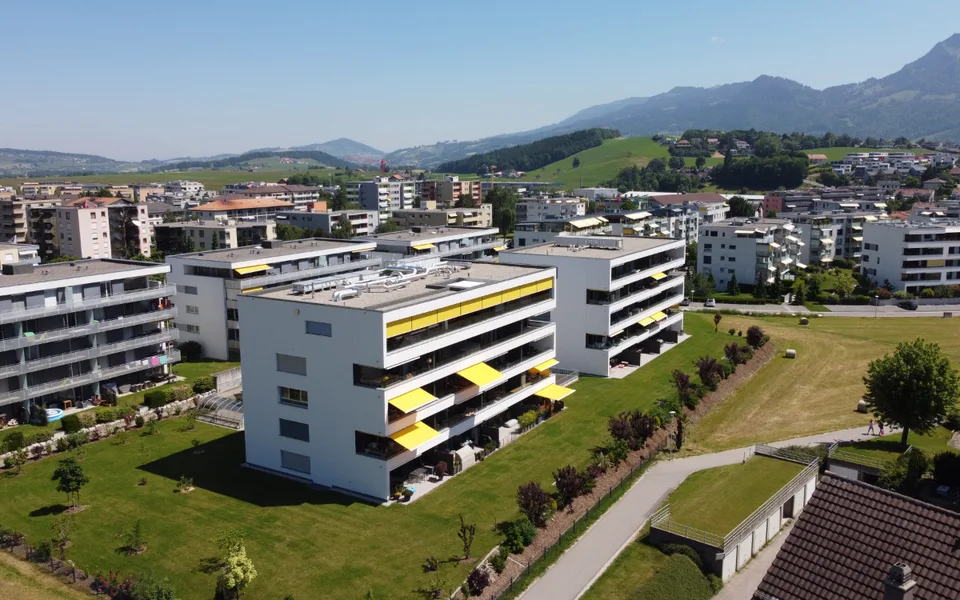 Appartement contemporain de 3½ pièces avec généreux balcon