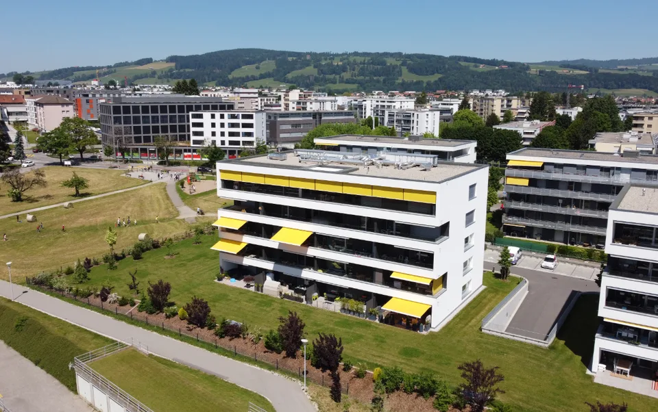 Appartement contemporain de 3½ pièces avec généreux balcon