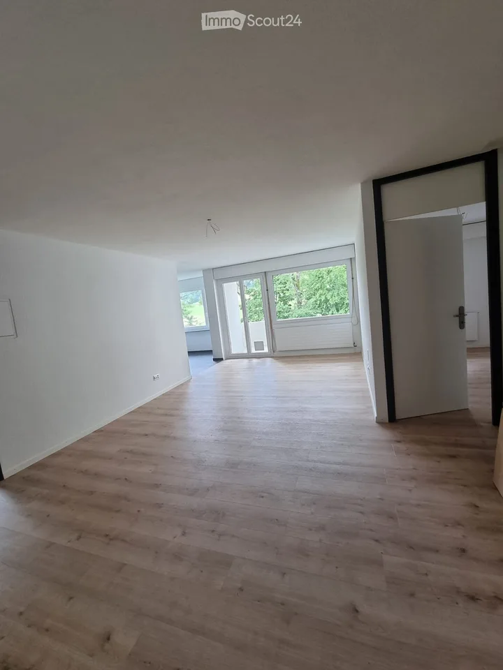 Evilard: Magnificent 5.5-room apartment of 105 m² in a privileged living area
