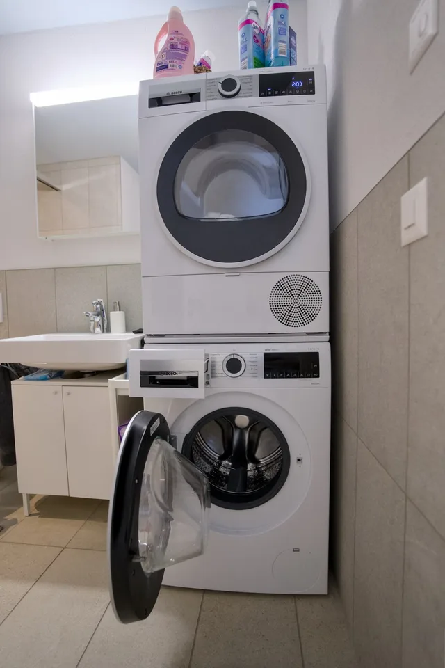Moderne 3.5-Zimmer-Neubauwohnung in Horgen Oberdorf/Modern 3.5-rooms apartment in Horgen Oberdorf