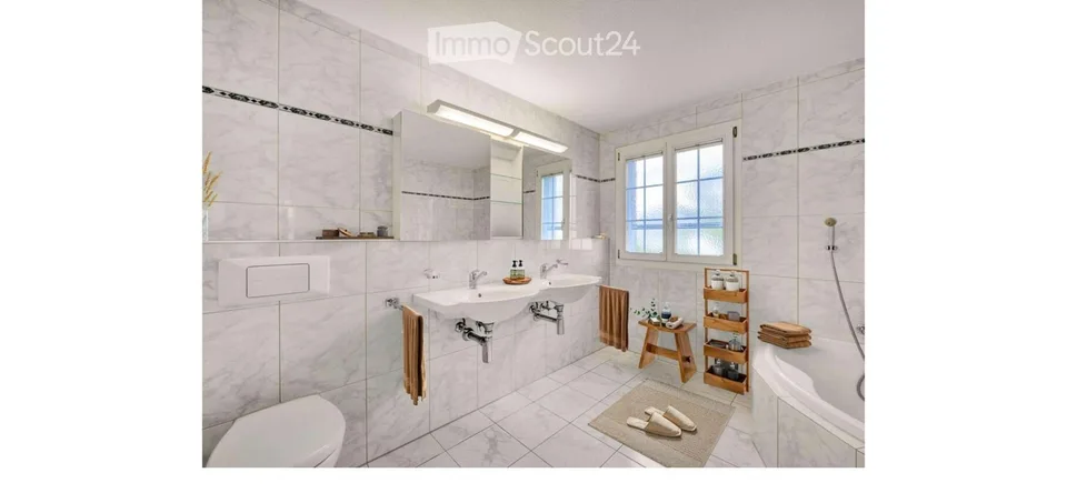 Helle 4,5 Zi Wohnung in 6037 Root...