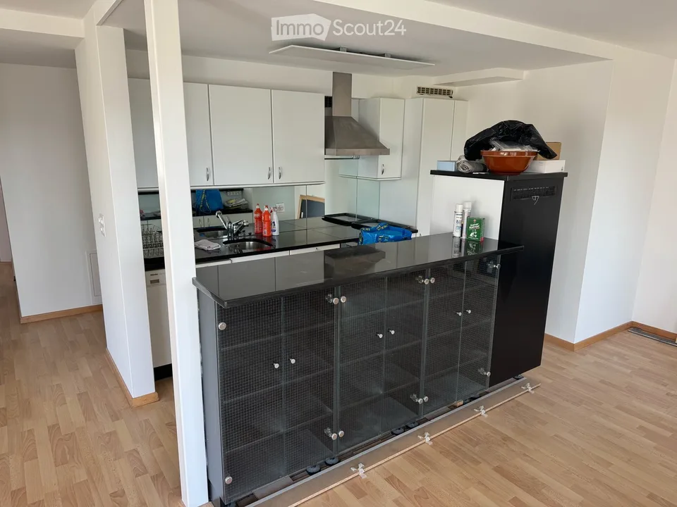 Helle, ruhige 4.5-Zimmer-Wohnung mit Balkon in Murten