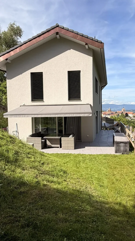 Modern semi-detached villa 5.5 rooms (2025), private garden, superb view, garage with direct access