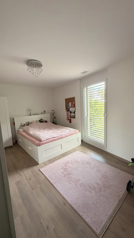 Moderne Reihenhaus-Villa 5.5 Zimmer (2025), eigener Garten, superbe Aussicht, Garage mit direktem Zugang – Foto 13 von 19