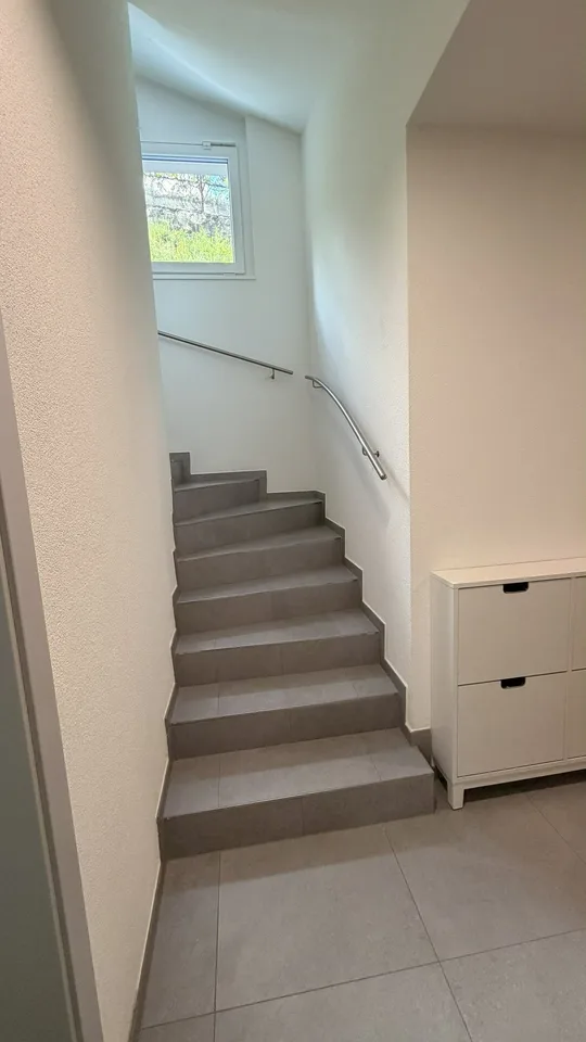 Moderne Reihenhaus-Villa 5.5 Zimmer (2025), eigener Garten, superbe Aussicht, Garage mit direktem Zugang – Foto 12 von 19