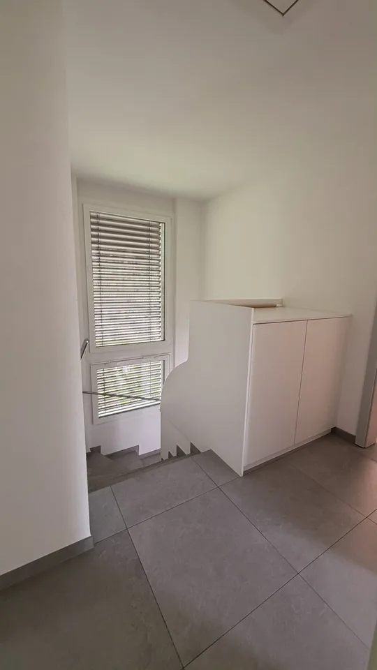 Moderne Reihenhaus-Villa 5.5 Zimmer (2025), eigener Garten, superbe Aussicht, Garage mit direktem Zugang – Foto 16 von 19