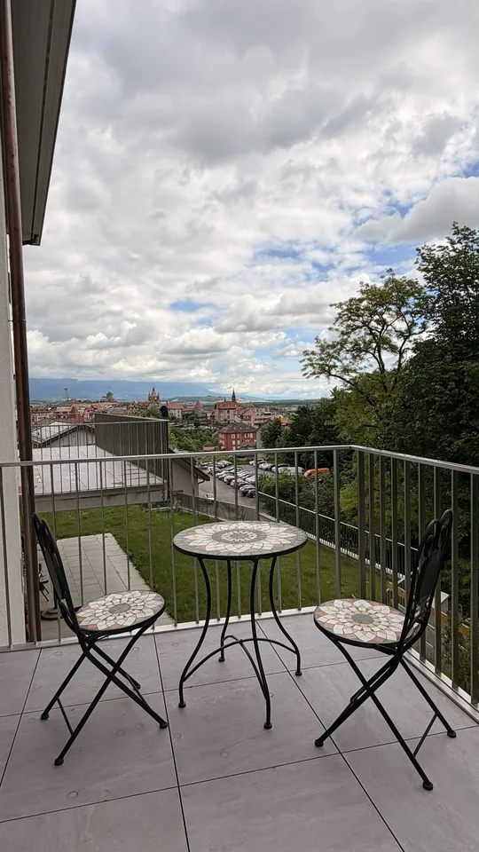 Modern semi-detached villa 5.5 rooms (2025), private garden, superb view, garage with direct access