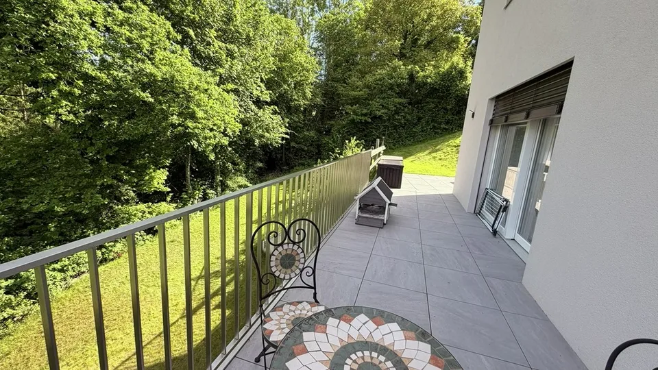 Moderne Reihenhaus-Villa 5.5 Zimmer (2025), eigener Garten, superbe Aussicht, Garage mit direktem Zugang – Foto 6 von 19