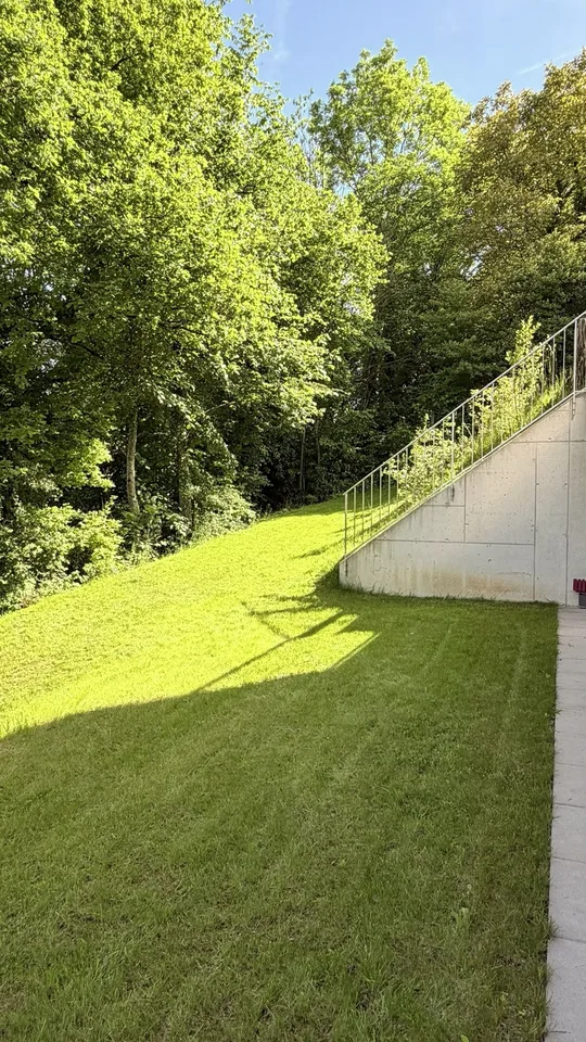 Modern semi-detached villa 5.5 rooms (2025), private garden, superb view, garage with direct access