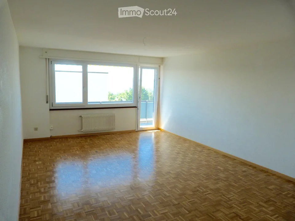 Appartement 3.5 pièces rénové avec balcon à Hauterive NE