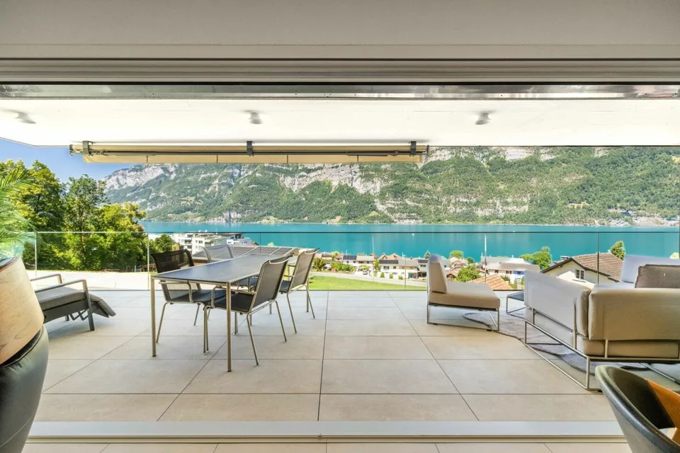 Appartamento di 4,5 locali con vista sul lago di Walensee