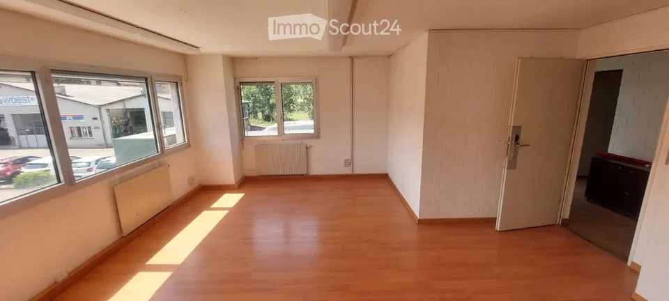 Espace commercial/ de vente sur Hohenrainstrasse à Hochdorf – disponible immédiatement !
