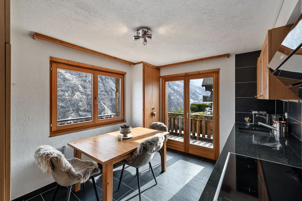 Magnificent Chalet-Style Apartment
