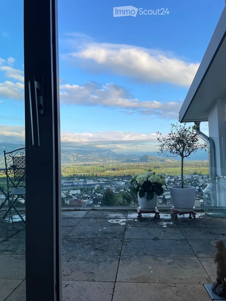 Appartement moderne de 2 pièces au dernier étage avec une vue splendide à Rebstein