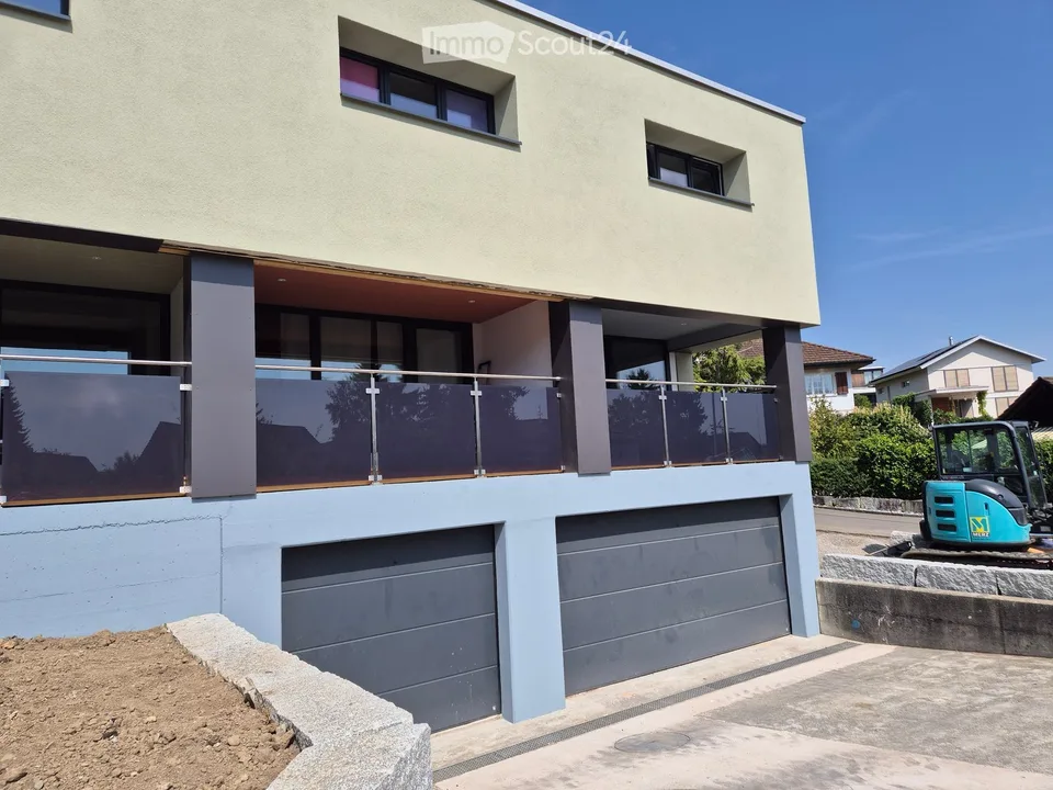 Möblierte 2.5-Zimmer-Wohnung im Neubau in Birr