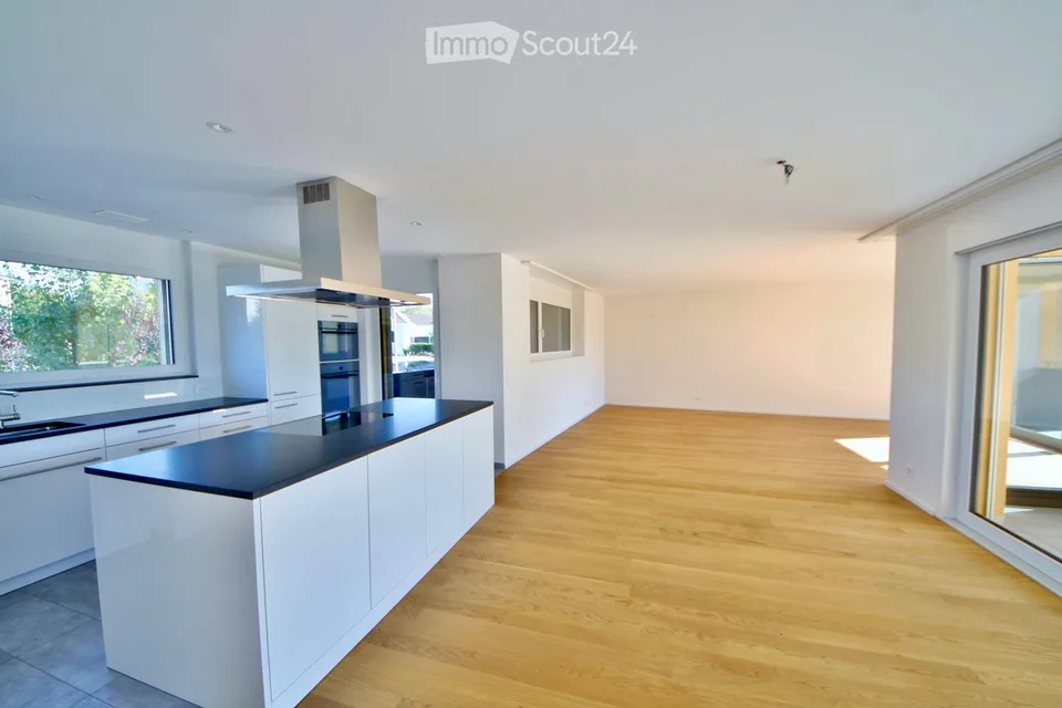 Appartement lumineux, calme et central avec deux balcons, 123 m²