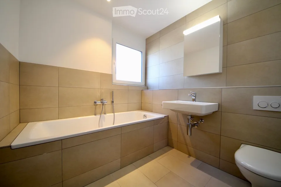 Appartement lumineux, calme et central avec deux balcons, 123 m²