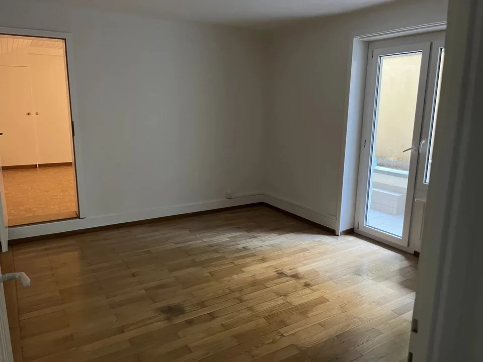 Appartamento di quattro locali con posto di portiere