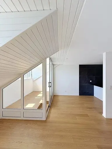 Charmant duplex traversant de 4.5 pièces avec vue dégagée