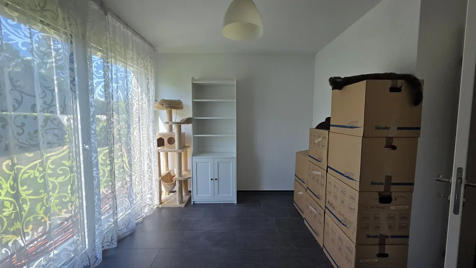 Nachmieter gesucht: Moderne 3.5-Zimmerwohnung mit grossem Gartensitzplatz