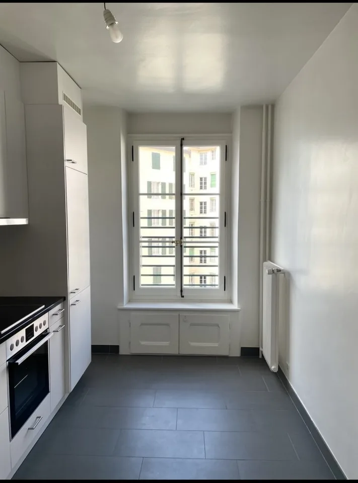 Room to share in 2 bedroom apartment