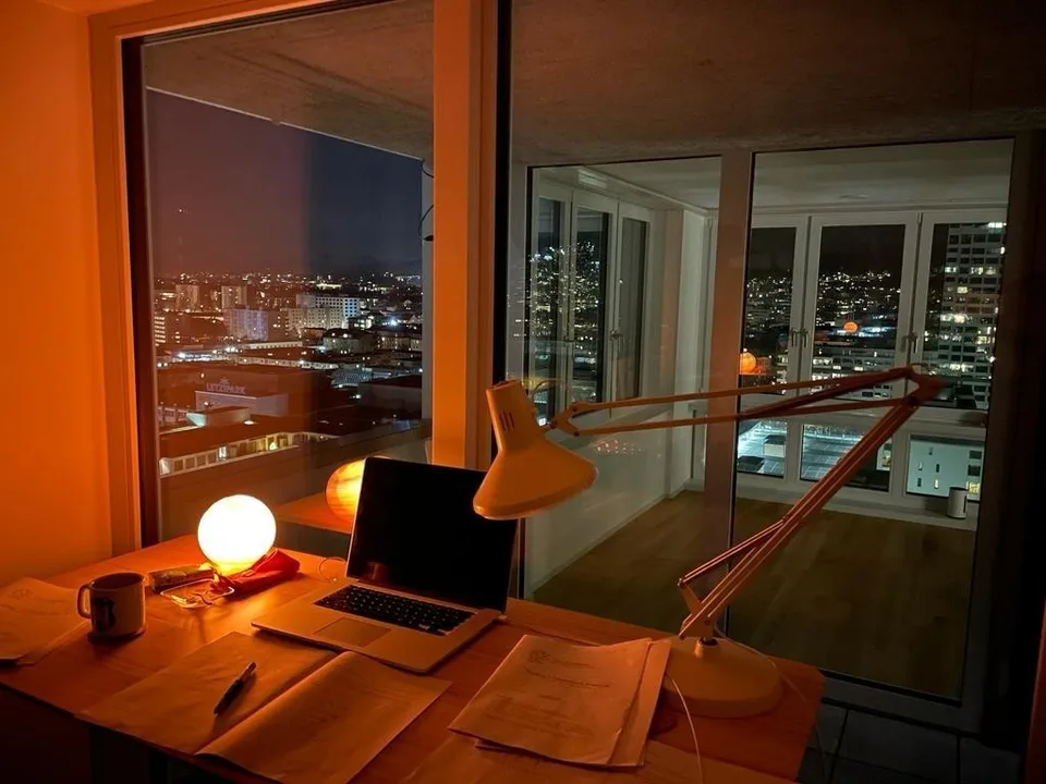 2.5 Zimmer exklusive im LetziTurm, möbiliert