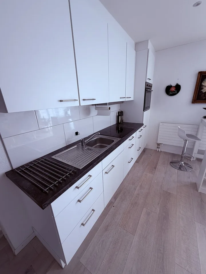 28-m²-Studio mit Balkon in Zürich-Altstetten  verfügbar ab 1. September