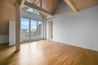 Grosse 3.5-Zimmer Attika Wohnung mit Galerie in Koblenz