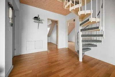 Grosse 3.5-Zimmer Attika Wohnung mit Galerie in Koblenz