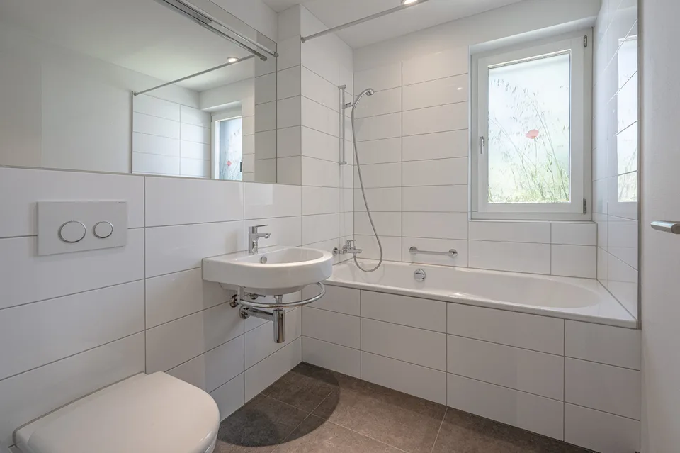 Appartement moderne et spacieux de 2,5 pièces avec place de parking – photo 7 sur 13