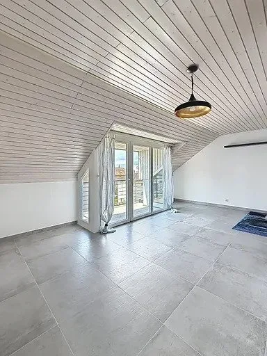 Charmantes 3.5-Zimmer-Wohnung im letzten Stock