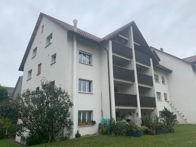 Helle 3.5-Zimmer-Wohnung mit Balkon in ruhiger Lage