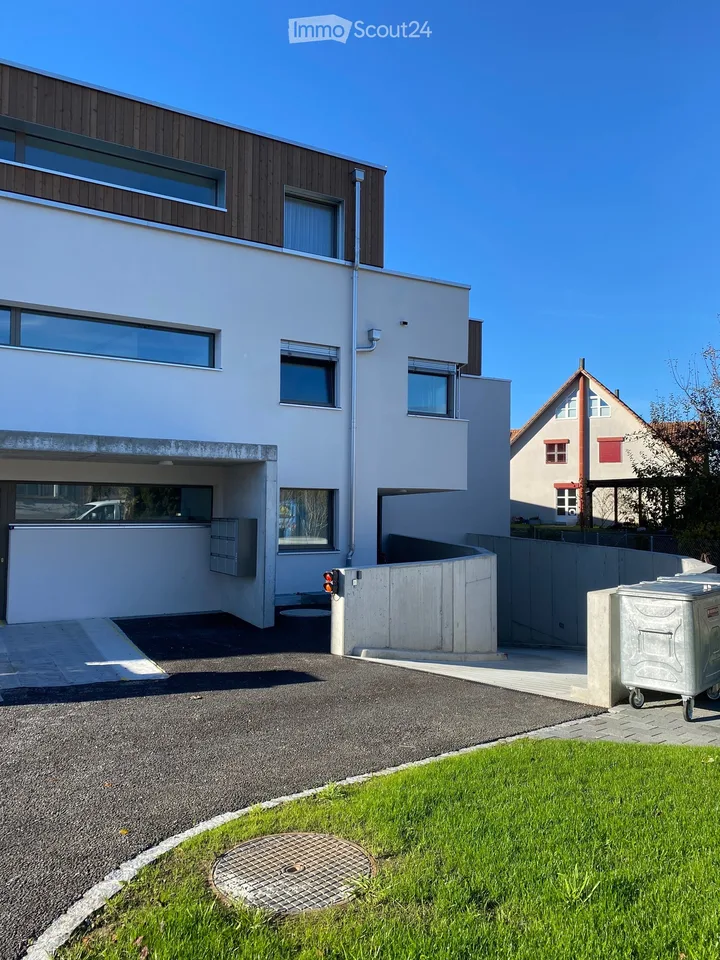 Einstellhallenplatz zu kaufen in Laupen (3177)