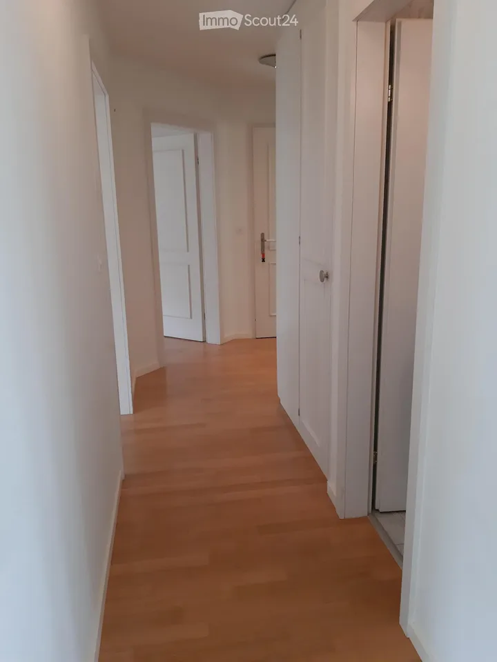 Charmant appartement de 3,5 pièces au dernier étage sur Landenbergstrasse à Lucerne - Location pour 2 ans