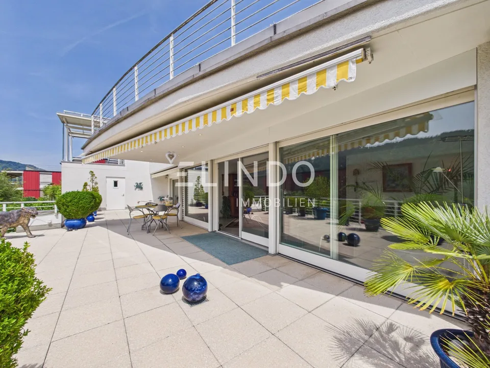 Grosszügige Terrassenwohnung mit Doppelgarage - Adliswil