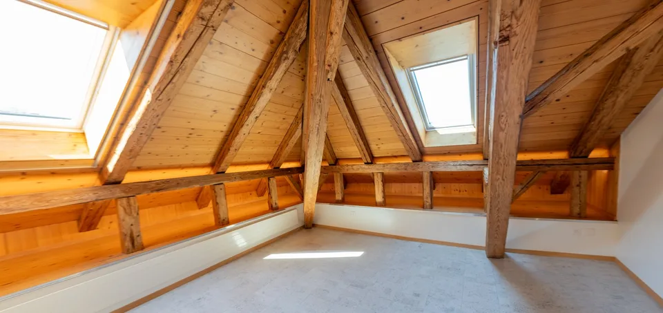 Charmante 3.5-Zimmer-Dachwohnung in Grünenmatt