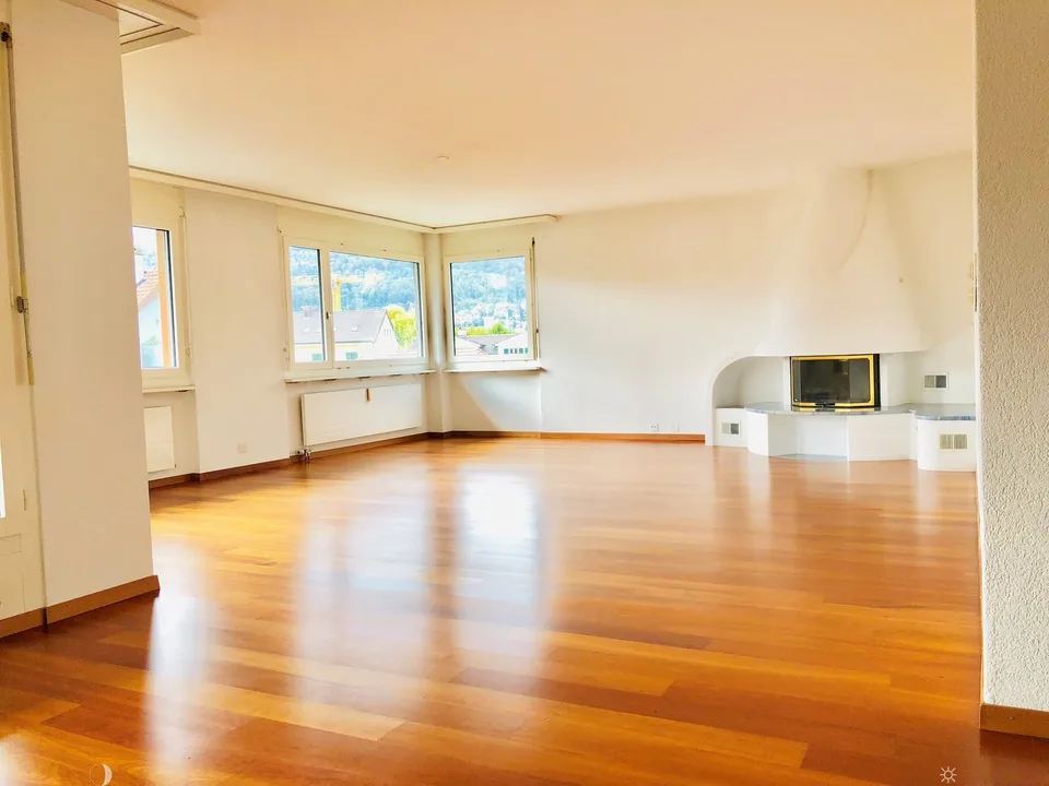 Grosse 3.5-Zimmereigentumswohnung 120 m2