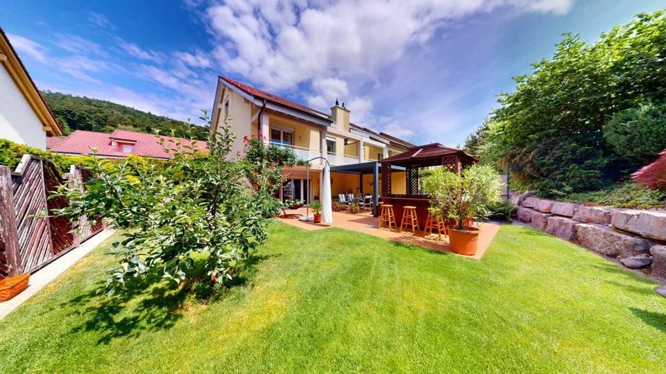Sonne, Garten &amp; Whirlpool - Ein Zuhause zum Verlieben!