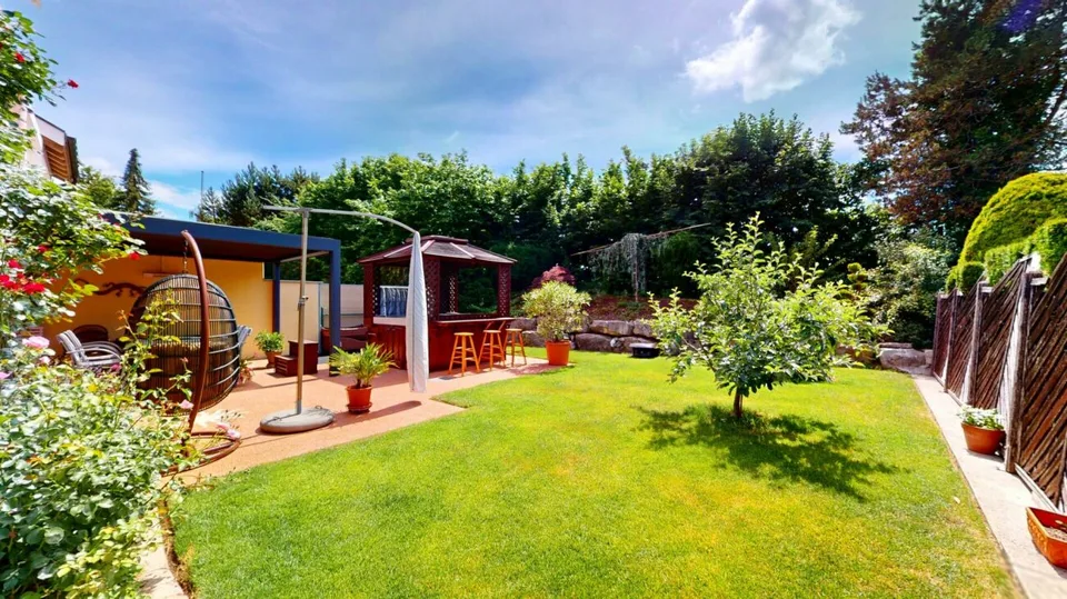 Sonne, Garten &amp; Whirlpool - Ein Zuhause zum Verlieben!