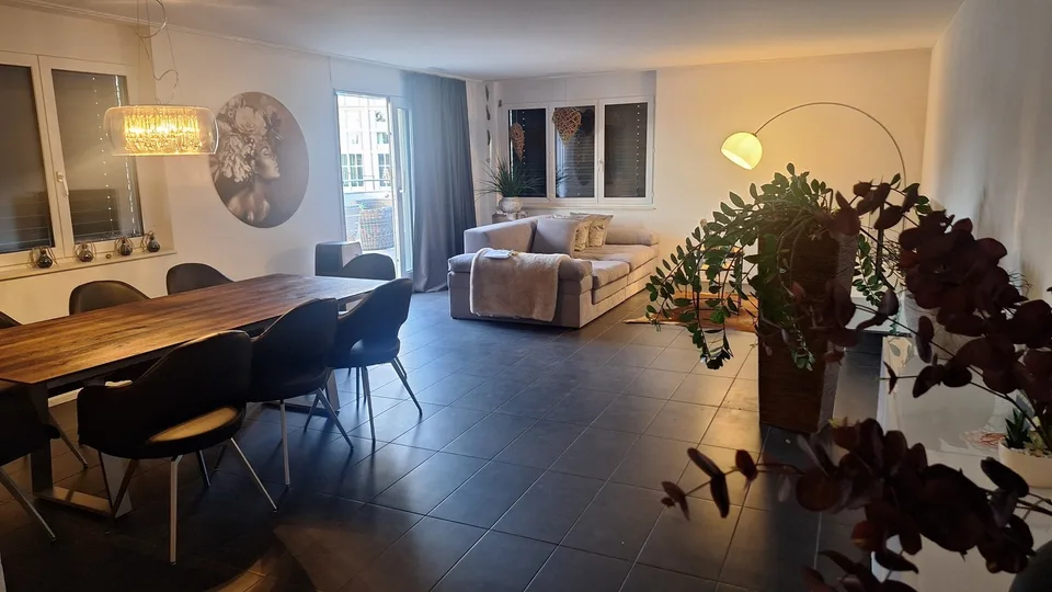 4 1/2 Zimmer Attika Wohnung mit 135m2 & 50 m2 Terrasse
