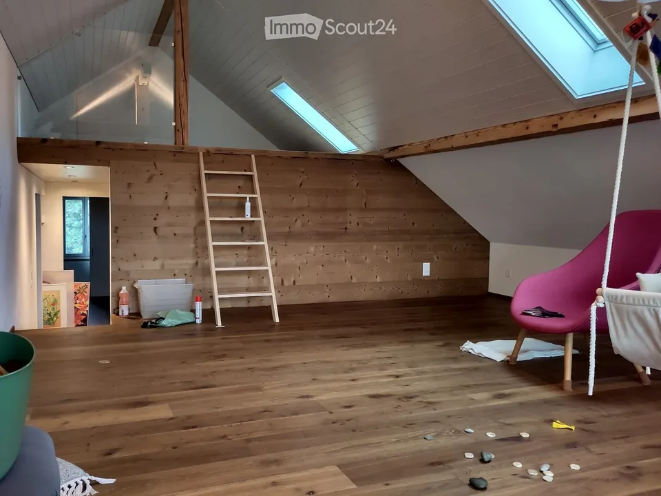 Charmante 3.5-Zimmer-Dachwohnung in Merenschwand