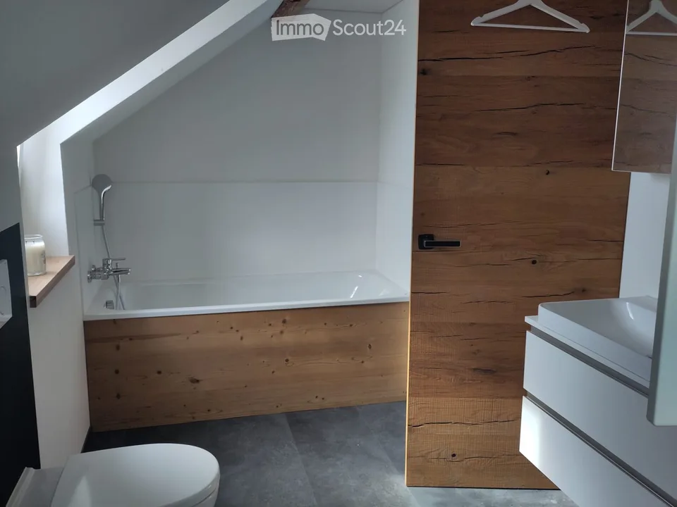 Charmante 3.5-Zimmer-Dachwohnung in Merenschwand