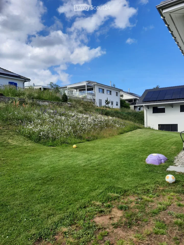 Villa individuale nuova di 7,5 locali a Lajoux – Confort moderno e ambiente pacifico