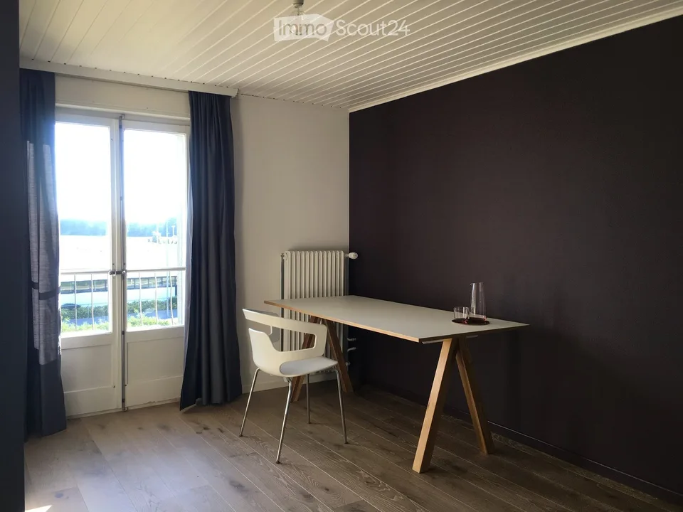 Camere arredate in una casa condivisa di studenti rinnovata e vicina alla città